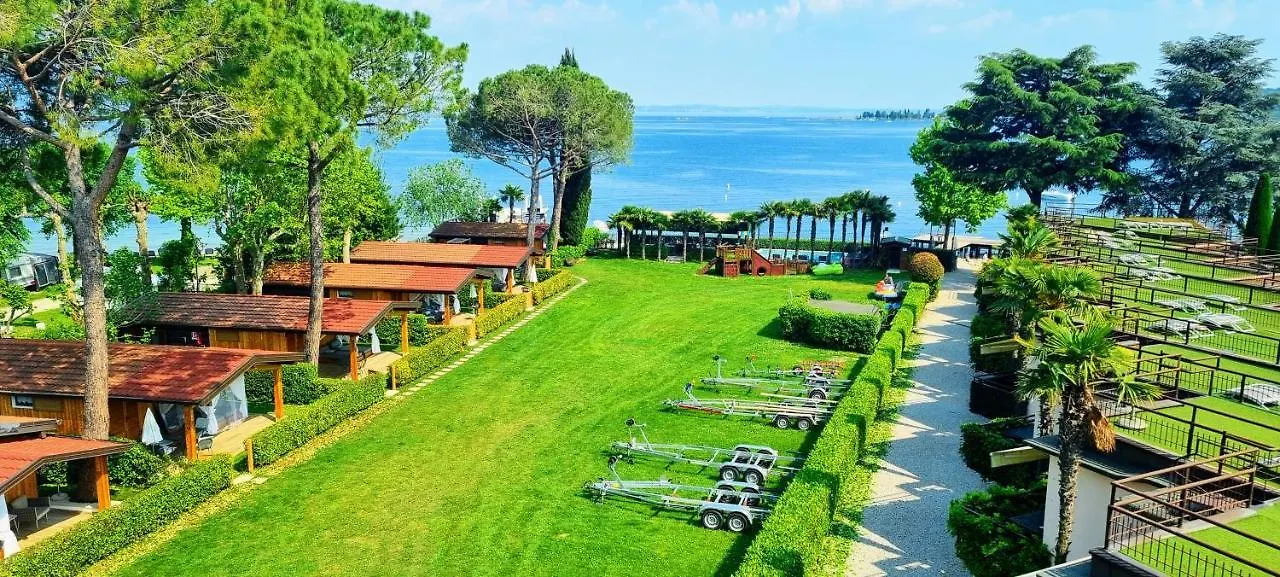 Residence Villalsole サン・フェリーチェ・デル・ベナーコ 3*,  イタリア