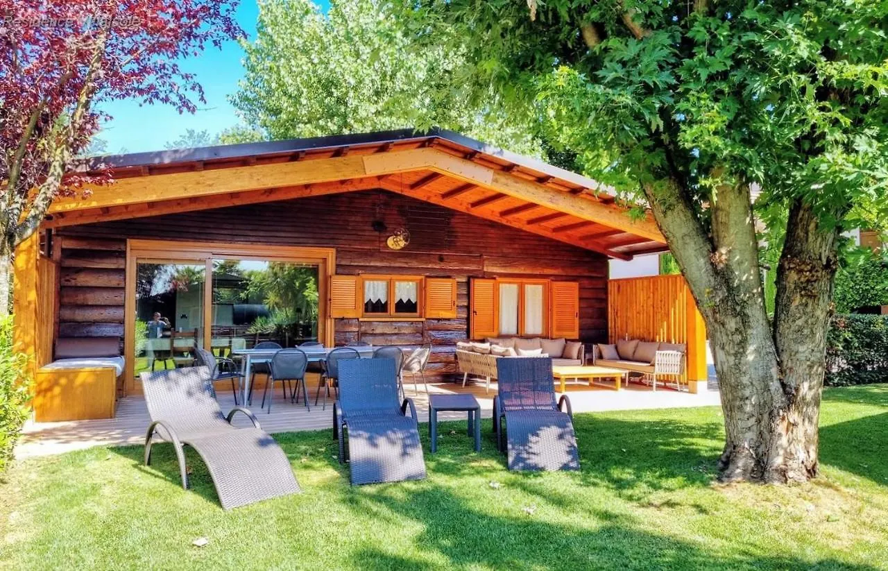 Residence Villalsole San Felice del Benaco 3*,  Italia
